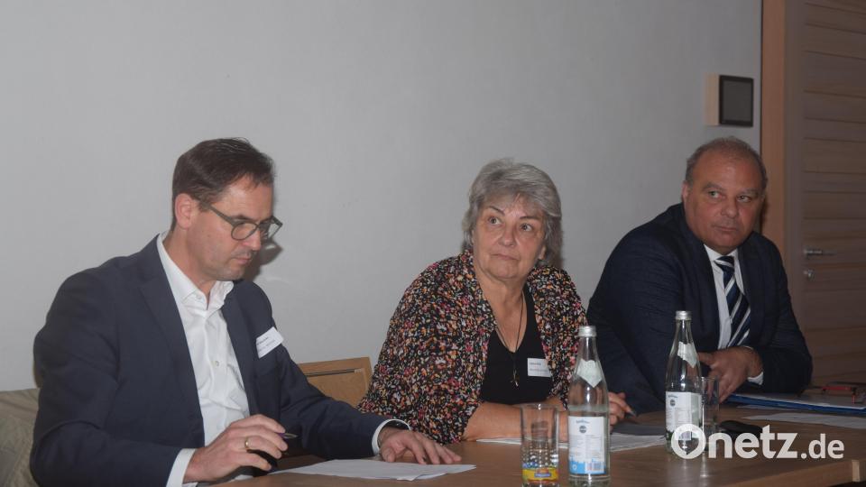 Die Führung des Dekanats Weiden: Dekan Thomas Guba (von rechts), Präsidentin Käthe Pühl, und Vizepräsident Thomas Bäumler. Bild: fz