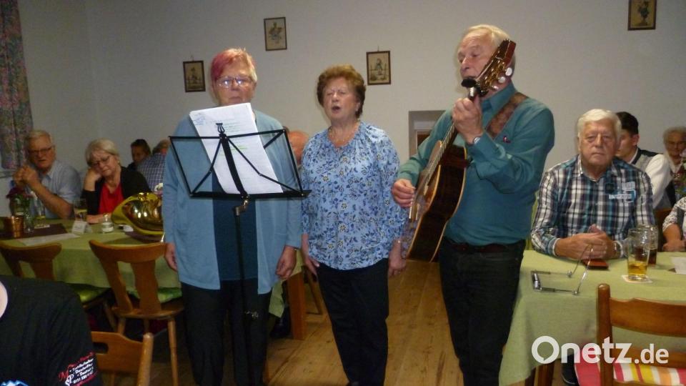 Der Schwender Drei-G'sang bei einem Auftritt. Bild: lei