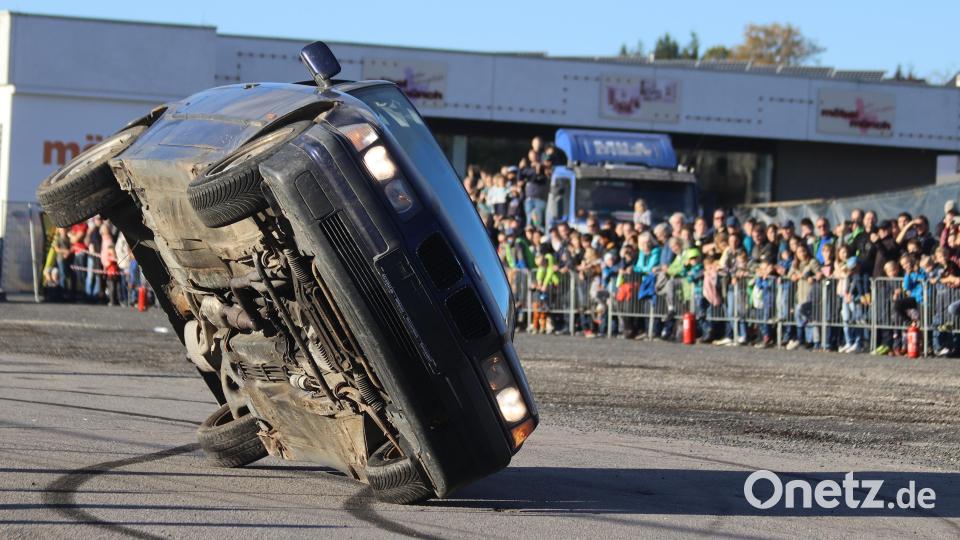 Für was braucht man eine Grube, wenn man auf zwei Rädern fahren kann und auch so den Unterboden inspizieren lassen kann? Bild: mfh