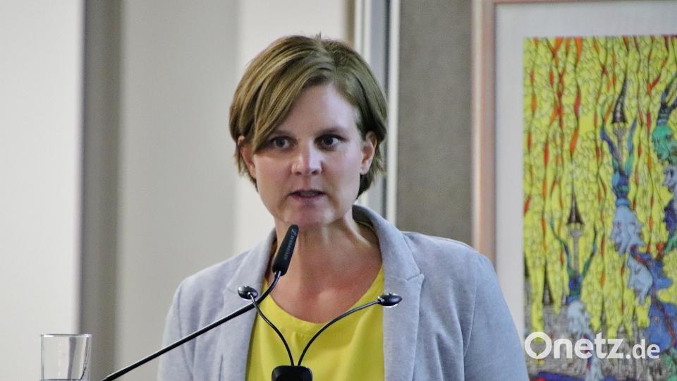 Die Soziologin Anna Buschmeyer vom Deutschen Jugendinstitut sprach bei der Festveranstaltung in Schwandorf. Bild: Thomas Dobler