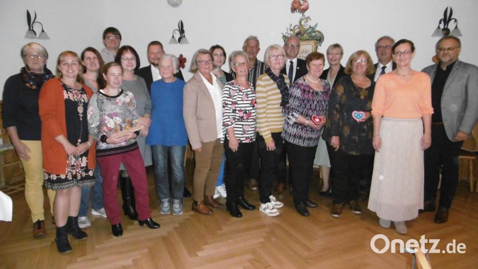 Die &quot;guten Geister&quot; der AOVE mit Kurt Hillinger vom Amt für ländliche Entwicklung, Katja Stiegler und Bürgermeister und stellvertretender Landrat Franz Mädler. Bild: mma