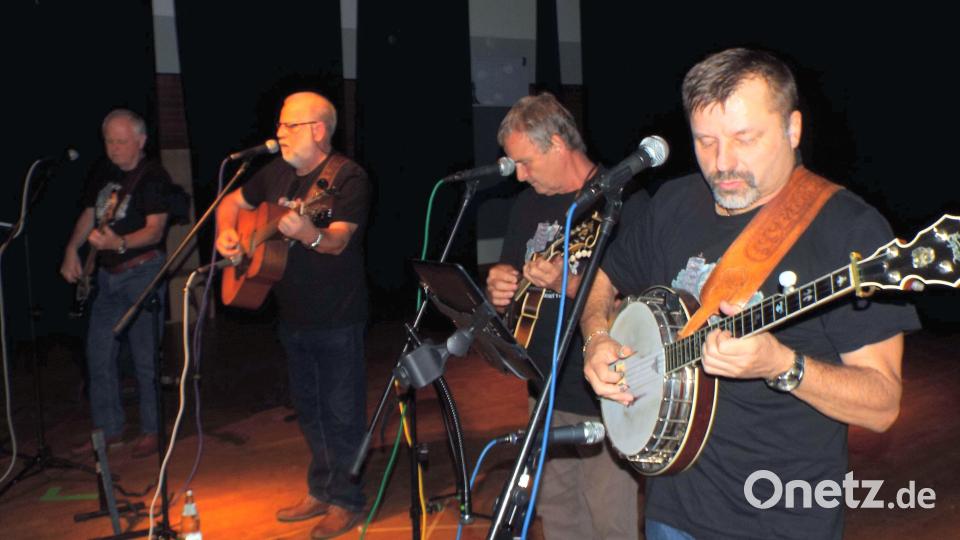 Band High-Grass: rechts Petr Lang, 2.v.r. Bratislav Habanal 3.v.r. Leader Jan Vobruba, links Slavah Vrba Bild: e