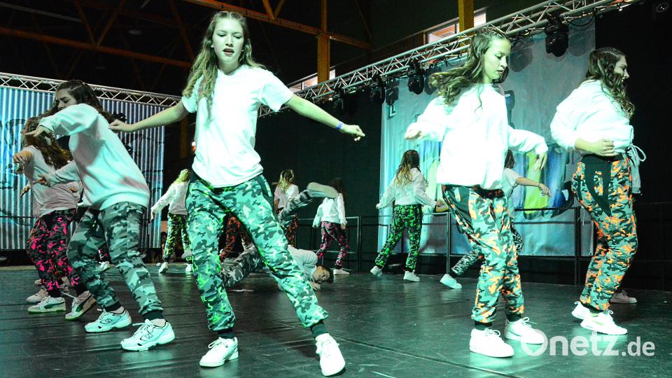 Die Weidener Formation &quot;The BoxFam&quot; belegt Platz 2 bei den Adults Groups. Bild: Kunz