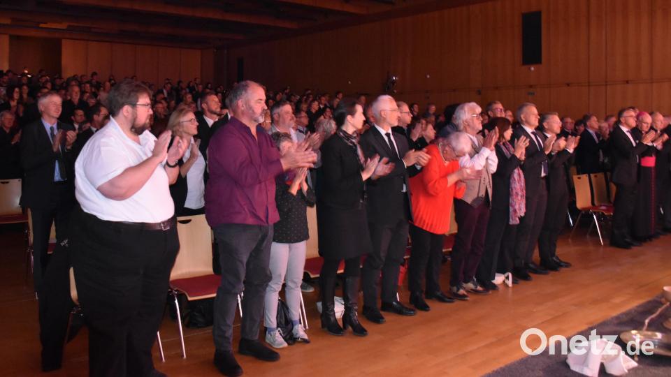 &quot;Standing Ovations&quot;. Bild: ubb