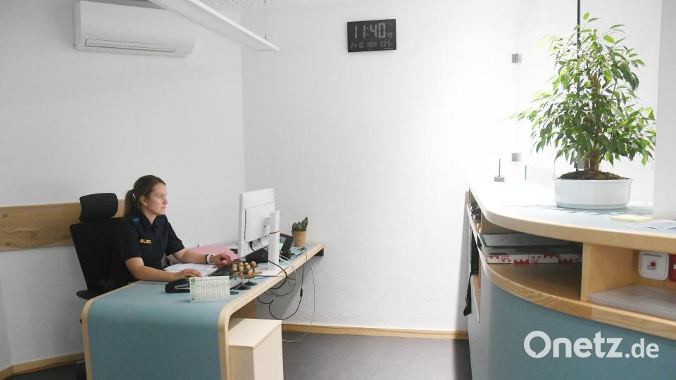 In der Wache wird immer nur eine Person bedient. Bild: Gabi Schönberger