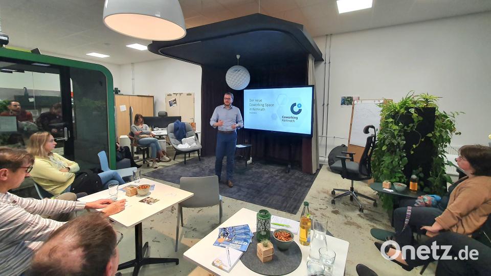 Die Kolpingsfamilie lud alle Interessierten und Mitglieder zum Kolpingtreff ins Coworking-Space Kemnath ein. Nach einer Führung hielt Notar Johannes Eichelsdörfer einen Vortrag zum Thema &quot;Gründung und Start-Up&quot;. Bild: kaz