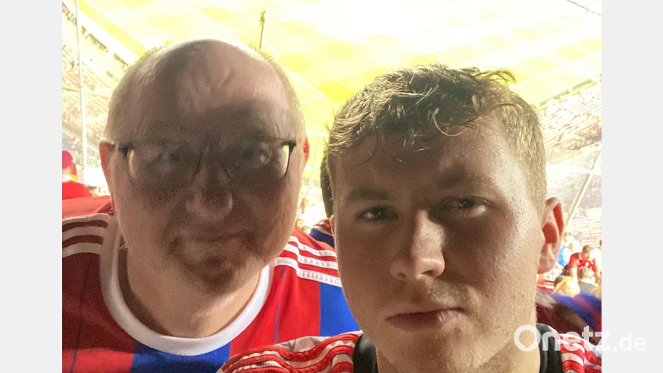 Papa Dieter (links) und Finn Spachtholz aus Grafenwöhr im Camp Nou. Bild: Spachtholz/privat