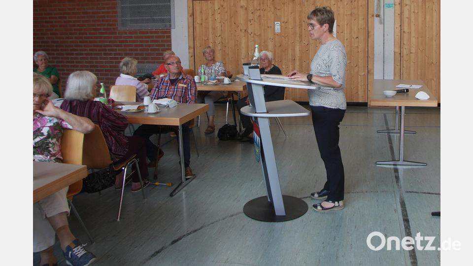 In ihrem Referat erwähnte Bürgermeisterin Marion Höcht immer wieder das &quot;Dorf&quot;. Bild: wro