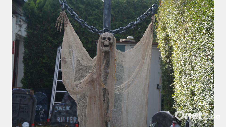 Gar erbärmlich hängt die Gestalt da. Archivbild: jr