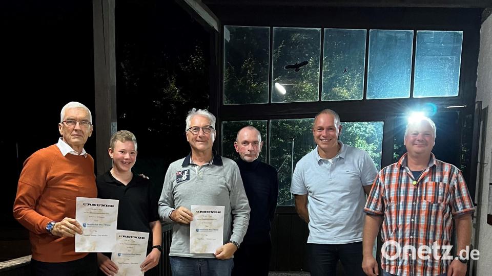Von links: Mathias Nösner, Nico Aures, Toni Kredler, Dr. Bernhard Schober, Adrian Bertl, Christian Aures. Bild: Tennisclub Blau-Weiß Sulzbach-Rosenberg/exb