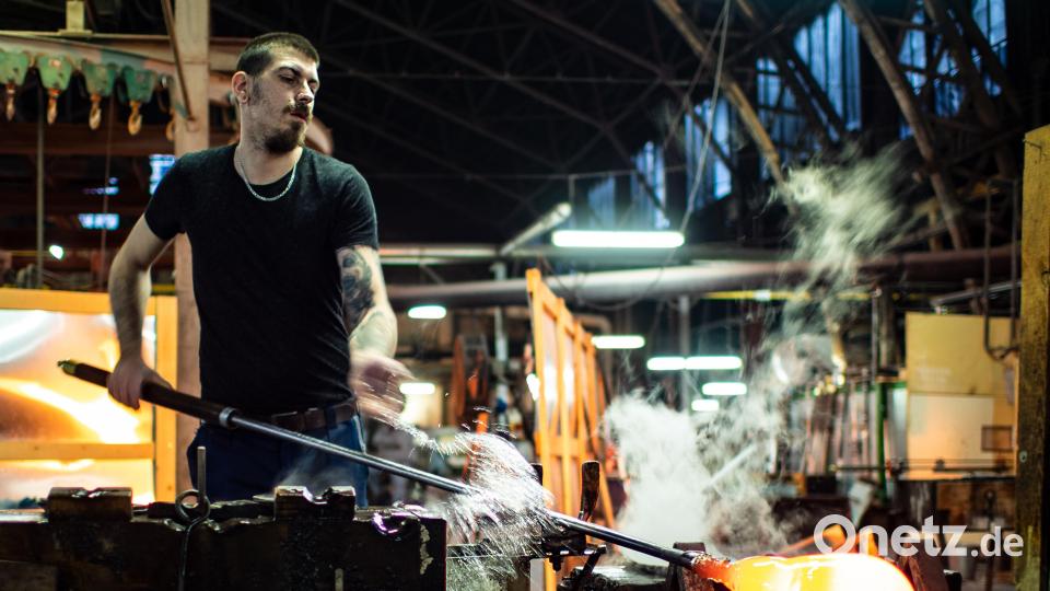 Glasmacher - ein weiteres Beispiel für das fotografische Wirken von Robert Christ. Bild: Robert Christ/exb