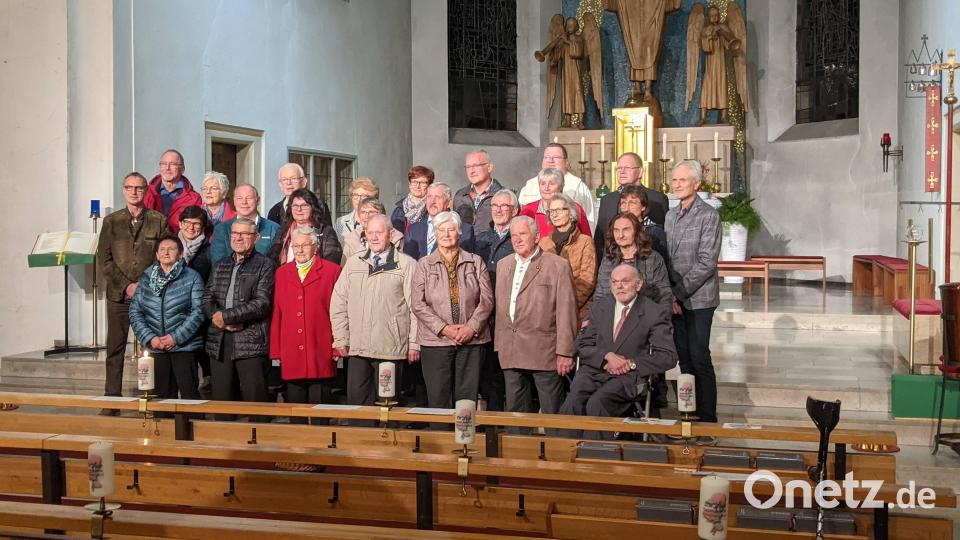 Im Gottesdienst stand das Symbol der Wäscheklammer im Vordergrund. &quot;Es sind zwei Teile, die von der Klammer gehalten werden.&quot; Bild: wrm