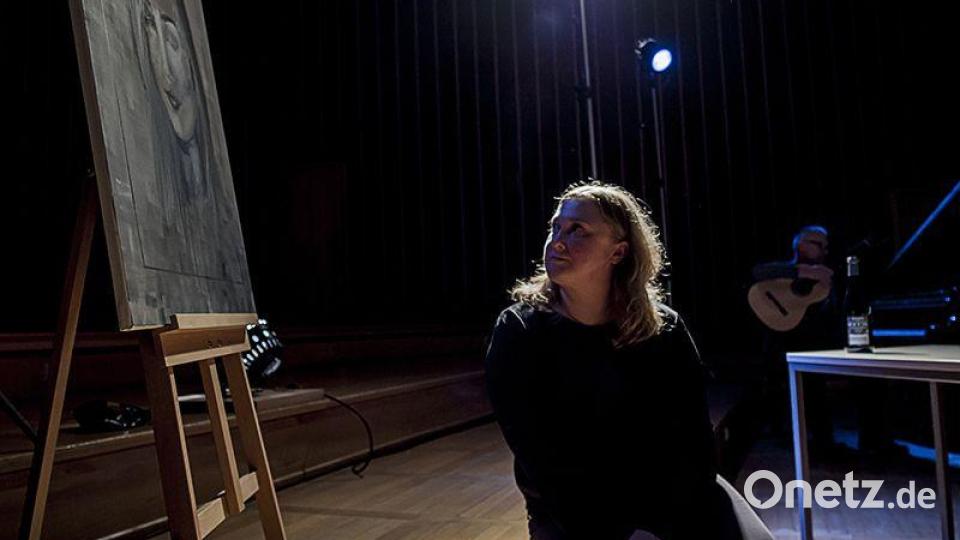 Wer nichts sieht, hört intensiver – diese Idee steht hinter den Konzerten in völliger Dunkelheit. Bild: Michael Schmidl/exb