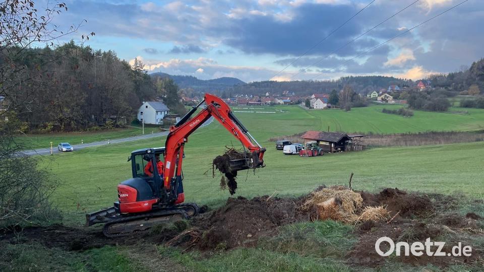 Startklar machen den Lift in Eschenfelden Gemeinderäte und engagierte Bürger Bild: lei