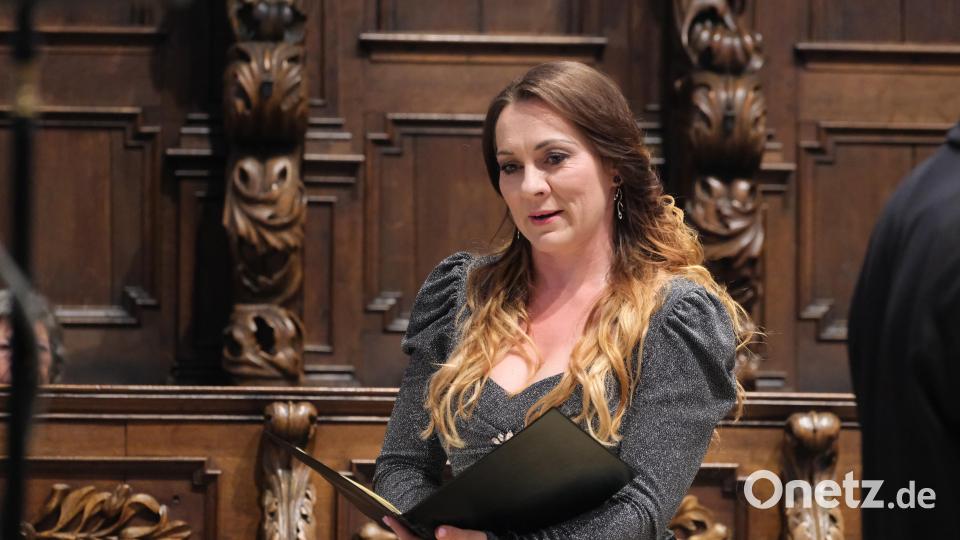 Solistin Jana Šrejma Kačírková während des Konzerts in der Basilika Waldsassen Bild: Klaus Schoefl/exb
