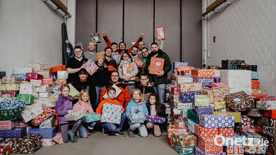 Der Serviceclub Round Table 235 Amberg-Sulzbach will mit Weihnachtspaketen Freude schenken. Pakete können noch bis 18. November abgegeben werden. Archivbild: Dominik Lenz/exb