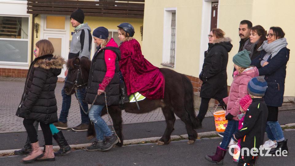 St. Martin saß diesmal auf einem Pony. Bild: exb