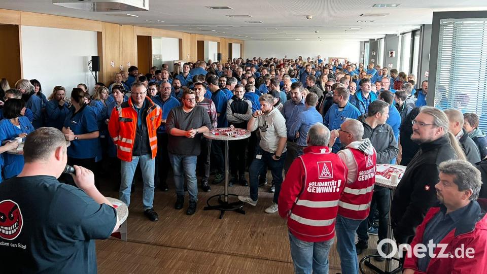 Bei Siemens Amberg war der Versammlungsraum am Dienstag beim Warnstreik der IG Metall rappelvoll. Bild: IG Metall Amberg