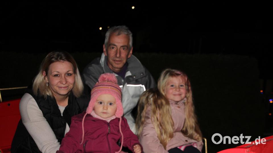 Die Ritters freuen sich auf den 26. November, Vorne ihren beiden Kinder Anastasia (links) und Amelie. Dahinter Ramona und Thomas Ritter. Bild: kro