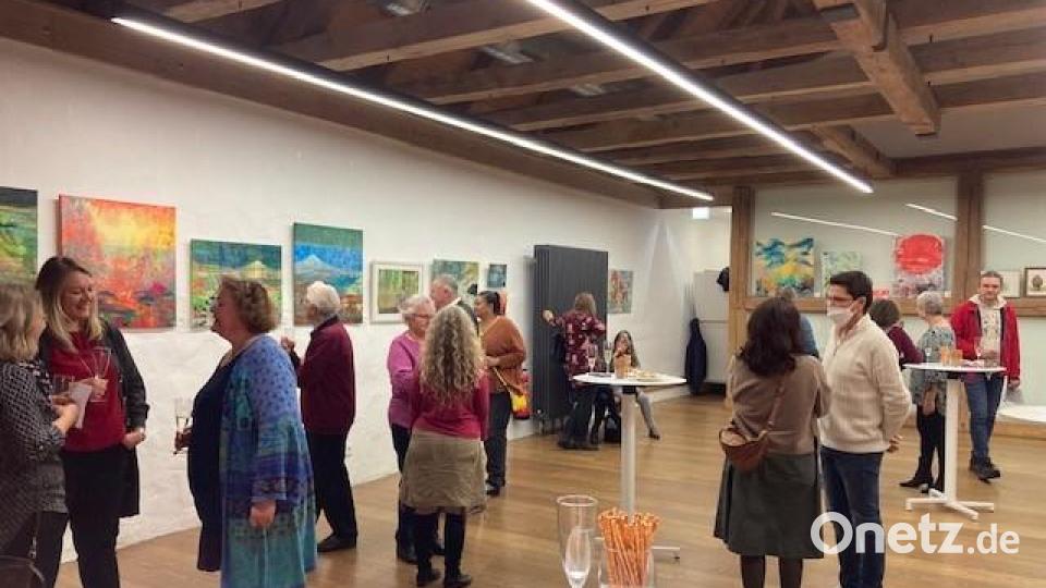 Die Werke von Künstlerin Eva Stetter gibt es jetzt im Vulkanerlebnis in Parkstein zu sehen. Bild: Regina Kiermaier/exb