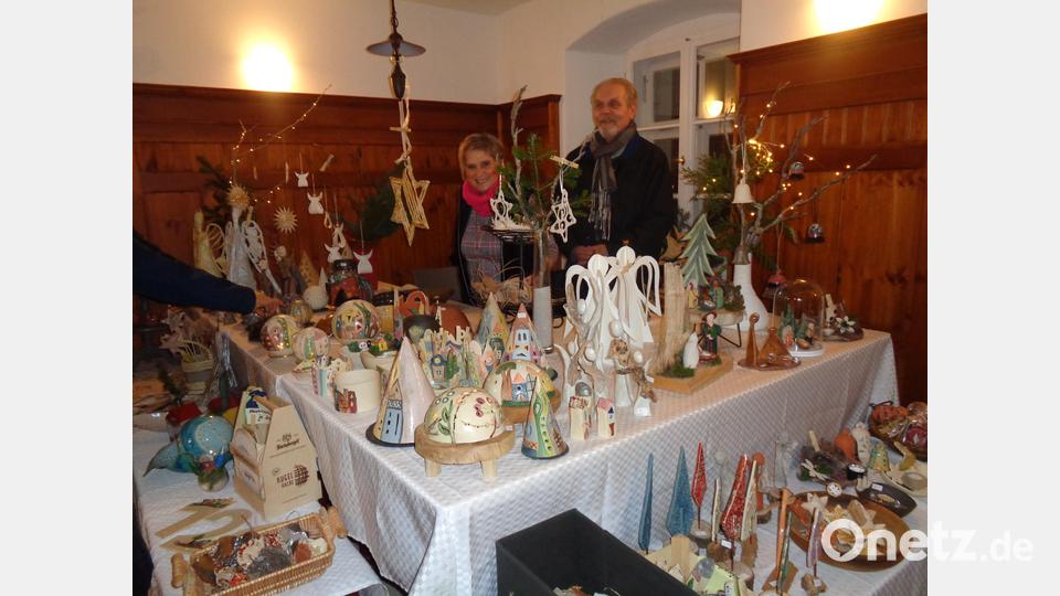 Töpferwaren für alle Gelegenheiten waren im Angebot. Bild: amö