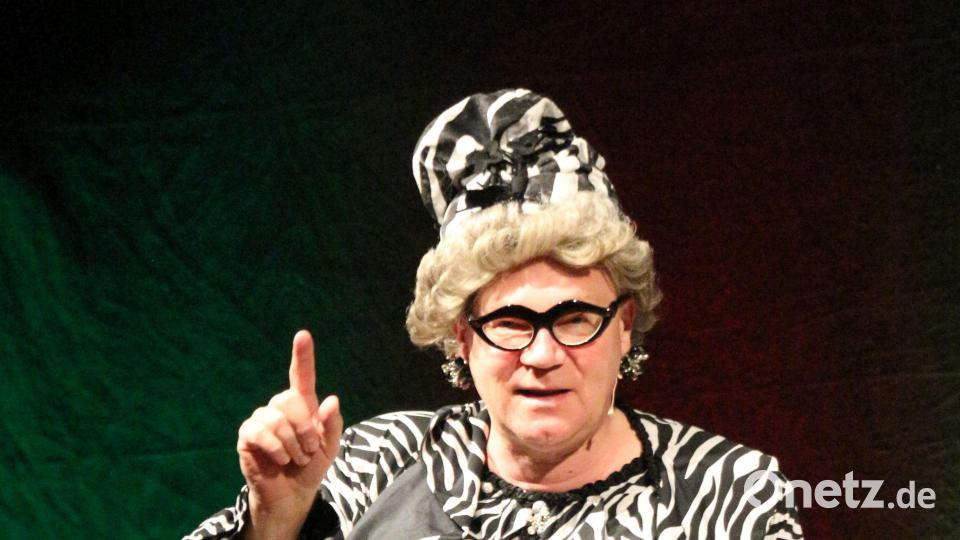 In der Rolle als Waltraud zeigt Martin Rassau so richtig, was er drauf hat. Bild: rpp