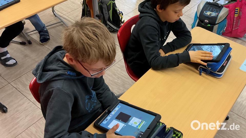 Lernen mit den I-Pads. Bild: Grundschule Mähring/exb