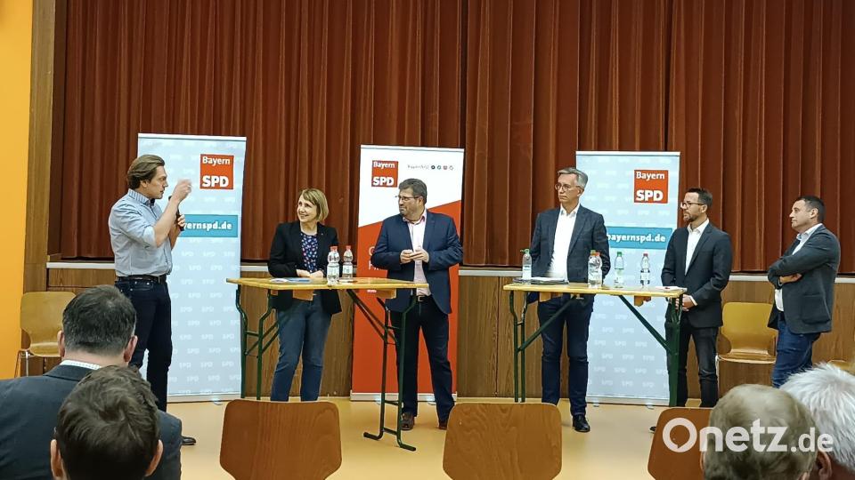 Die SPD hat zur Diskussion geladen (von links): Hardy Barth, Annette Karl, Johannes Foitzik, Stefan Rödl, Stefan Trummer und Uwe Bergmann. Bild: Claudia Foitzik/exb