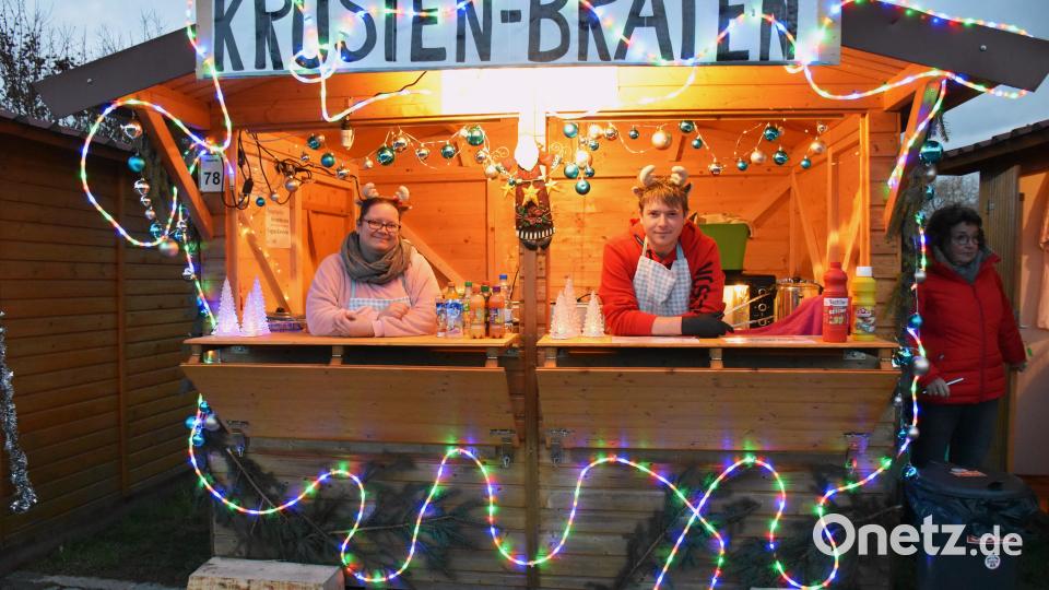 Die Budenbetreiber haben ihre kleinen Häuschen liebevoll geschmückt. Bild: ubb