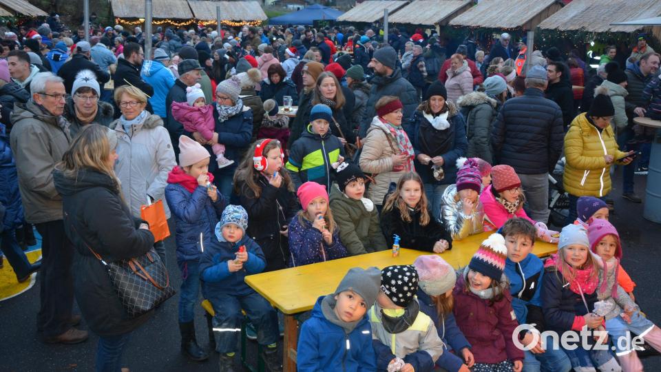Ein großartiger Erfolg wurde der erste Pechbrunner Weihnachtsmarkt. Bild: jr