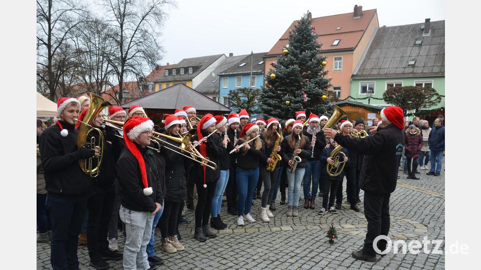 Die Roggensteiner Jugendkapelle mit Kapellmeister Josef Wolfrath ist ebenfalls vertreten. Bild: dob