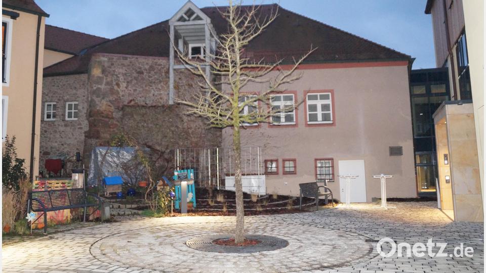 Der idyllische Innenhof lädt zu kleinen Feiern oder einem Stehempfang ein Bild: wel