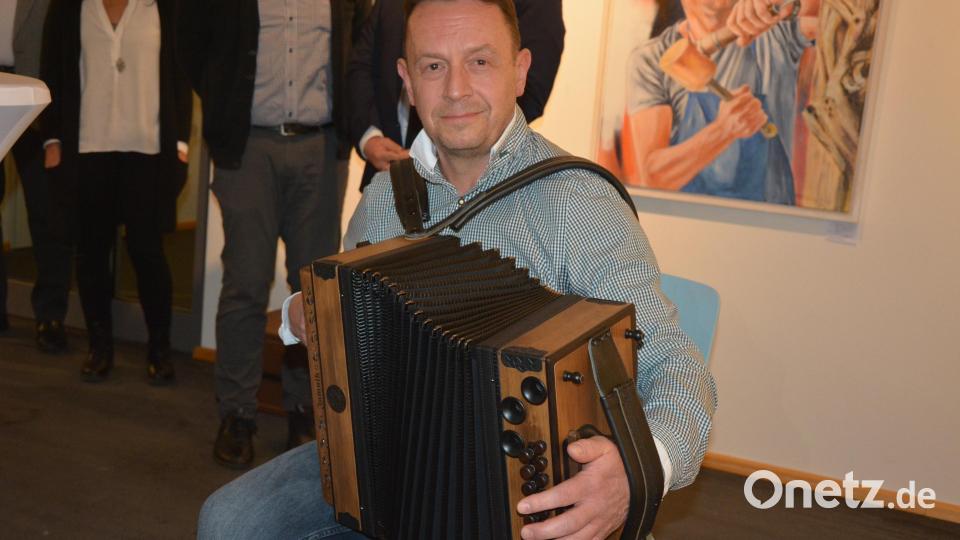 Rainer Artmann unterhielt die Besucher musikalisch. Bild: jr