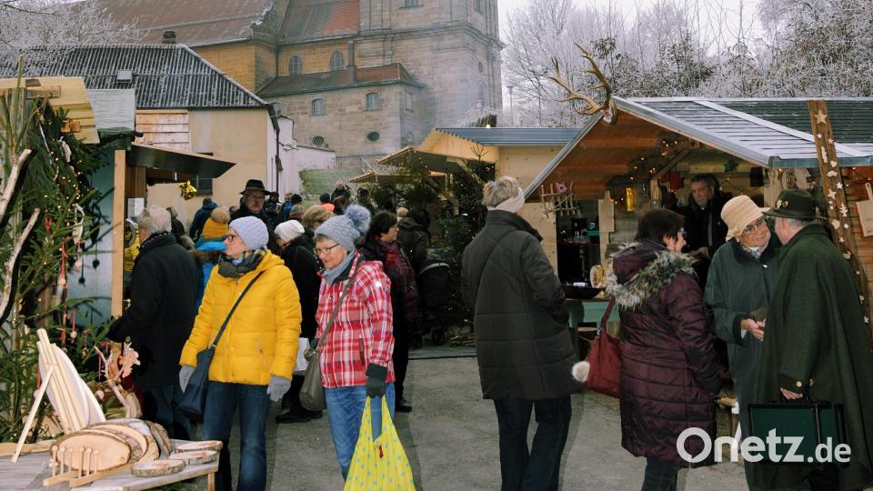 Der weihnachtliche Basar findet am Freitag und Samstag hier vor dem Forsthaus auf dem Mariahilfberg statt. Archivbild: gf