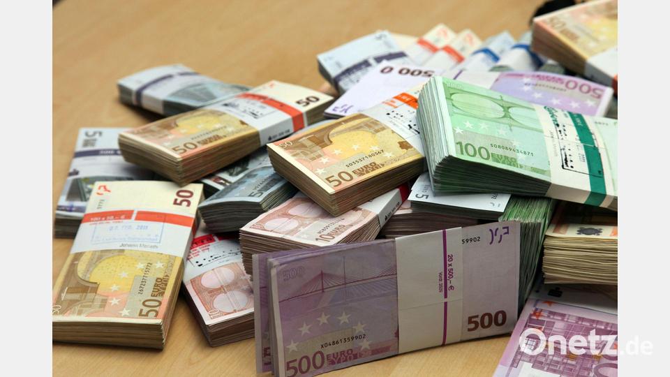 Der Landkreis Schwandorf erhält im kommenden Jahr knapp 6,5 Millionen Euro mehr an Schlüsselzuweisungen. Archivbild: Götz
