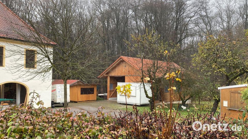 Der weihnachtliche Basar findet am Freitag und Samstag hier vor dem Forsthaus auf dem Mariahilfberg statt. Bild: Paulus Eiberle, Stadt Amberg/exb