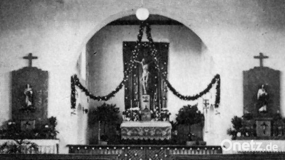 Eine ältere Aufnahme der Herz-Jesu-Pfarrkirche aus dem Jahr 1950. Bild: Archiv Pfarrei Immenreuth/exb