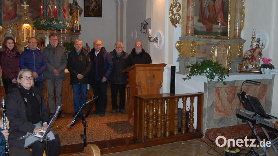 Eine ansprechende Veranstaltung in der Pfarrkirche St. Ulrich in Michldorf war die Aufführung der „Heilichen Nacht aaf oberpfälzisch“ nach dem Original von Ludwig Thoma, umrahmt mit Chor und Instrumentalgruppe unter musikalischer Leitung von Luis Denz. Bild: grm