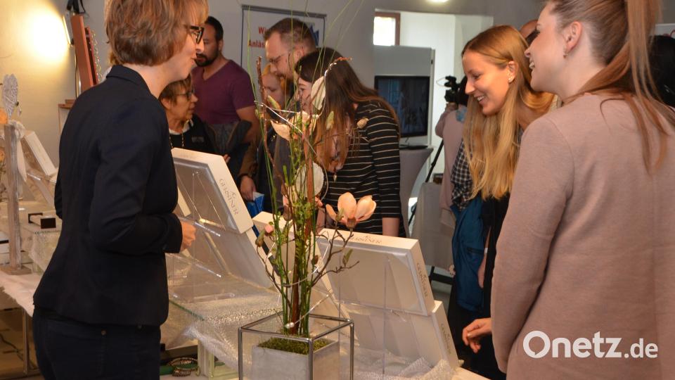 Trends bei den Trauringen wurden ebenso vorgeführt. Bild: dob