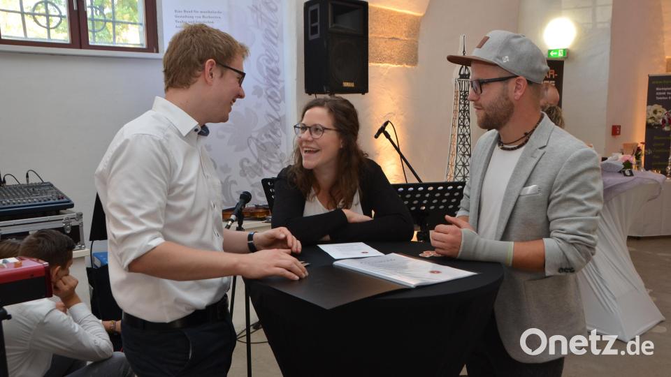 Die musikalische Gestaltung einer Hochzeit will gut überlegte sein. Bei &quot;Casamento&quot; mit Michael Ertl, Stefanie Mittelmeier und Felix Kopp (von links nach rechts) fühlten sich die Besucher gut aufgehoben. Bild: dob