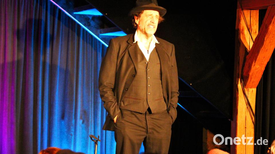 Als "Johannes Staller" Kult, aber auch solo ist Helmfried von Lüttichau nicht zu verachten Bild: stg