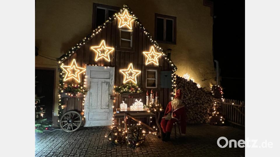 Das Adventshaus ist ein beleibtes Fotomotiv. Bild: Heike Unger