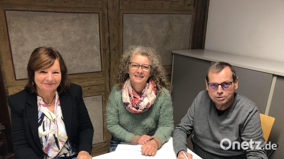 Die Grünen-Stadtratsfraktion mit (von links) Gaby Mutzbauer, Yvonne Rösel und Karl-Heinz Herbst hat viele Vorschläge für besseren Klimaschutz in Sulzbach-Rosenberg. Bild: Andreas Royer