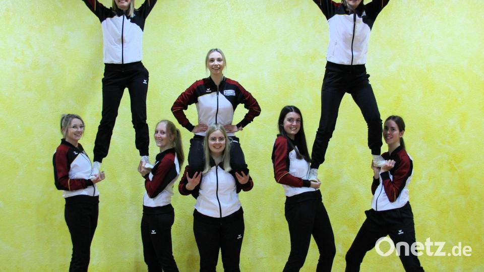 Die Gardemädchen des Faschingskomitee Schmidmühlen freuen sich auf den Fasching. Bild: bjo