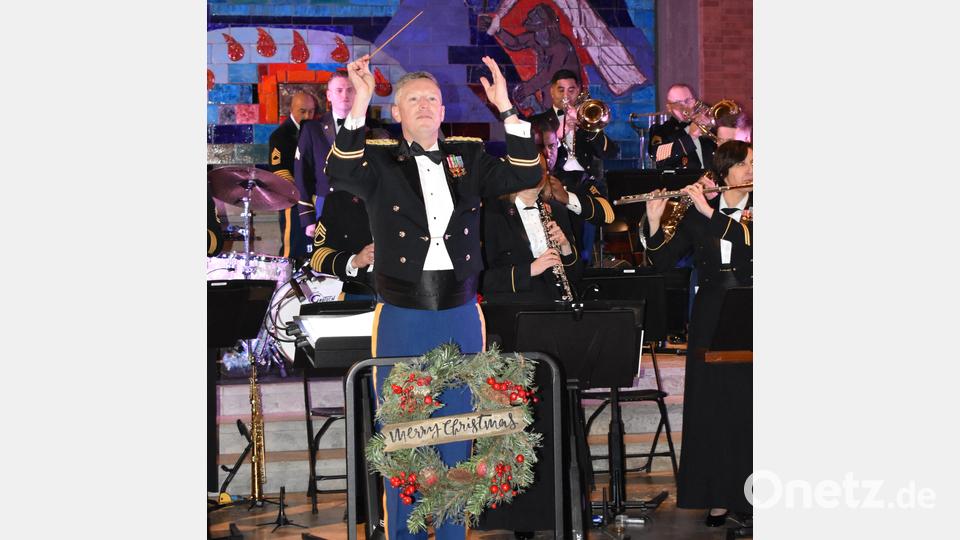 Weihnachtskonzert der USAREUR-Band mit Chorus in der Friedenskirche Bild: rgr