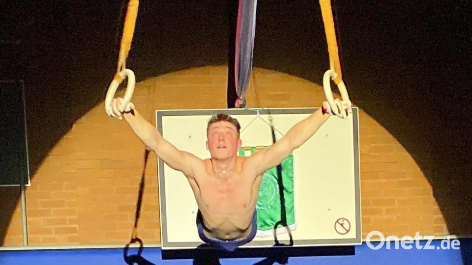 An den Ringen wurden akrobatische Leistungen gezeigt. Bild: soj