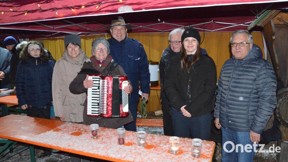 Die Siedlergemeinschaft Krumme Äcker feiert Siedlerweihnacht. Bild: Kunz