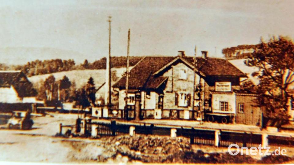 Dieses Bild zeigt die Bahnhaltestelle Haidenaab-Göppmannsbühl in den 1930er Jahren. Bild: Archiv Werner Veigl/exb