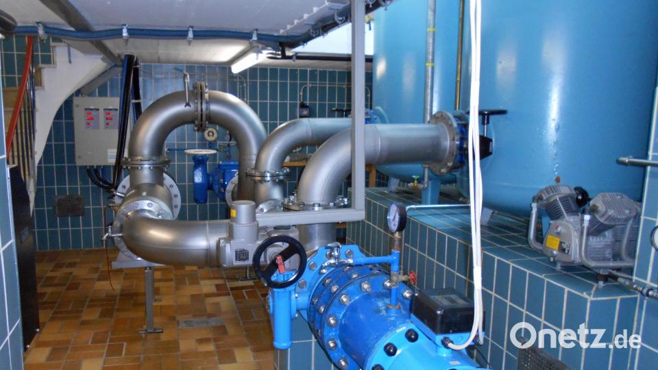Die UV-Licht-Anlage im Brunnen IV in Breitenbrunn stellt Trinkwasserqualität sicher. Bild: Stadtwerke Sulzbach-Rosenberg
