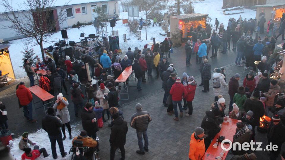 Dorfweihnacht Utzenhofen - Viele Besucher Bild: aun